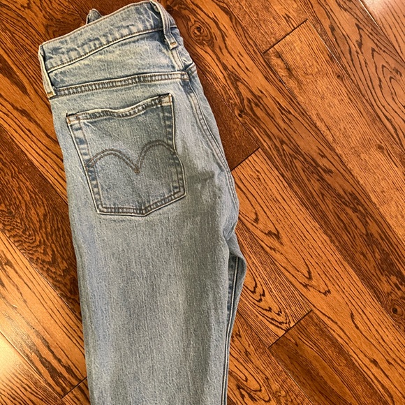 Levi’s Wedgie - Picture 2 of 3